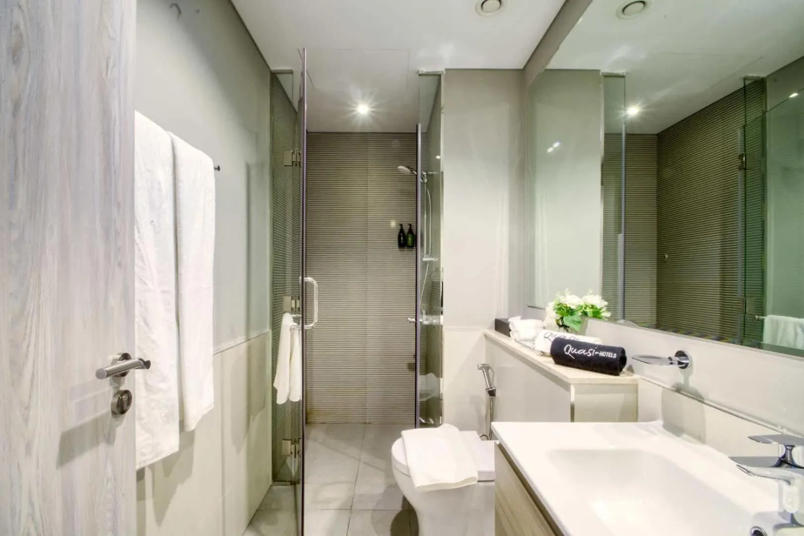 Apartment Quasi-Hotels Zada Luxe Haven In Business Bay 1Br Dubai